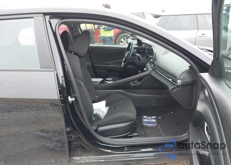 2022 Hyundai Elantra Sel z USA, uszkodzony, nr VIN KMHLS4AG2NU369657